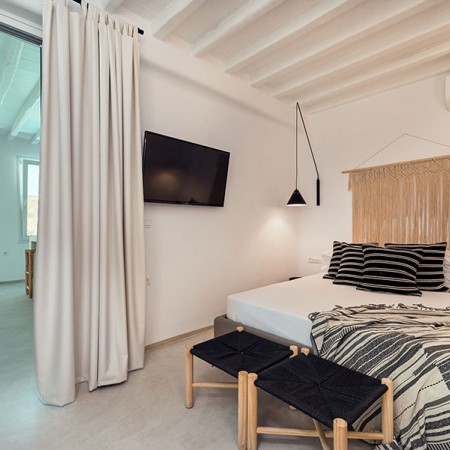 6 Bedrooms Villa Rental in Mykonos
