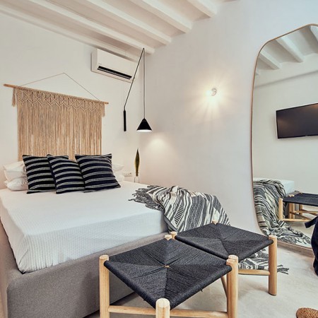 6 Bedrooms Villa Rental in Mykonos