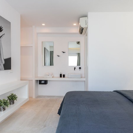 double bedroom at villa Manon Mykonos