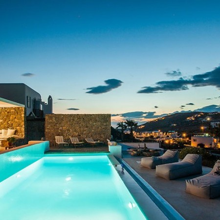 rent a villa in Agios Ioannis Myconos