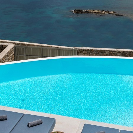 swimming pool and sea view