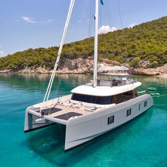 Above & Beyond Catamaran - Sunreef Yachts charter