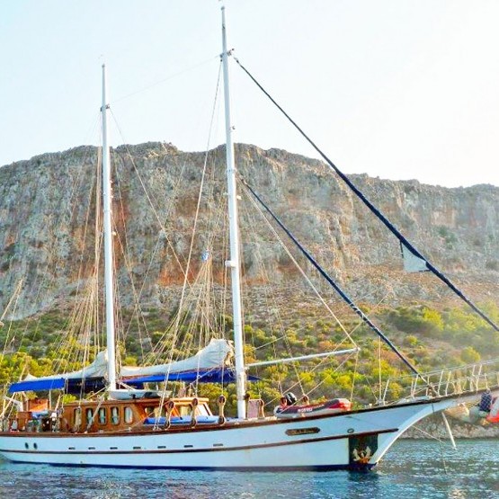 Adara sailing yacht