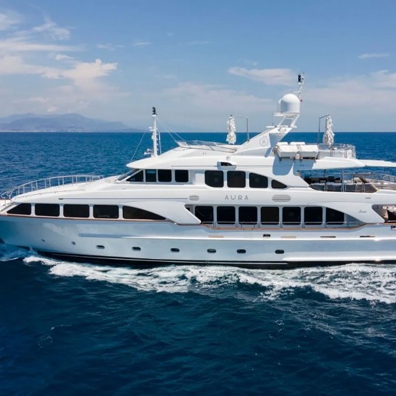 Aura - Benetti yacht charter