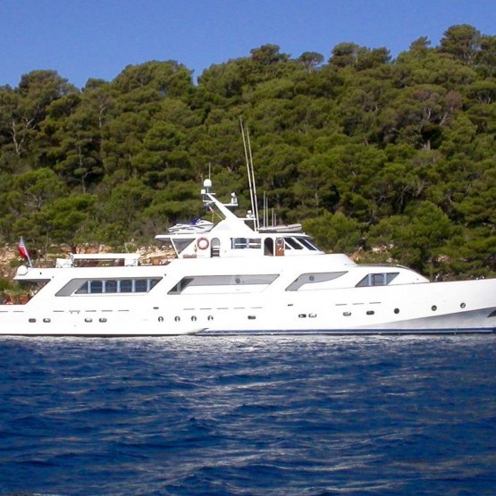 Ava - CRN Ancona yacht charter