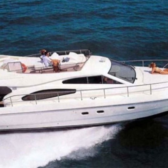 ferretti 48 yacht Mykonos
