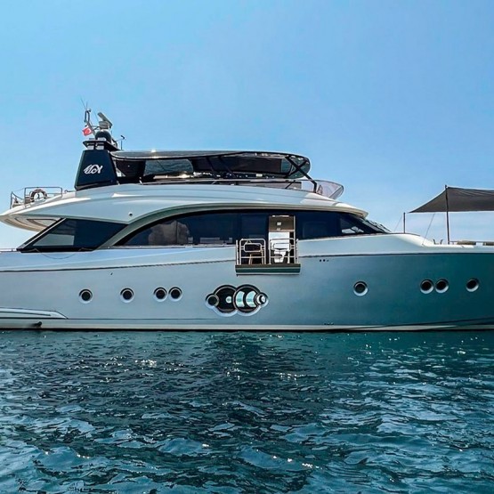 GIORGIO Yacht Charter | 26.2m Monte Carlo 86