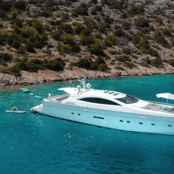 MAC Yacht charter