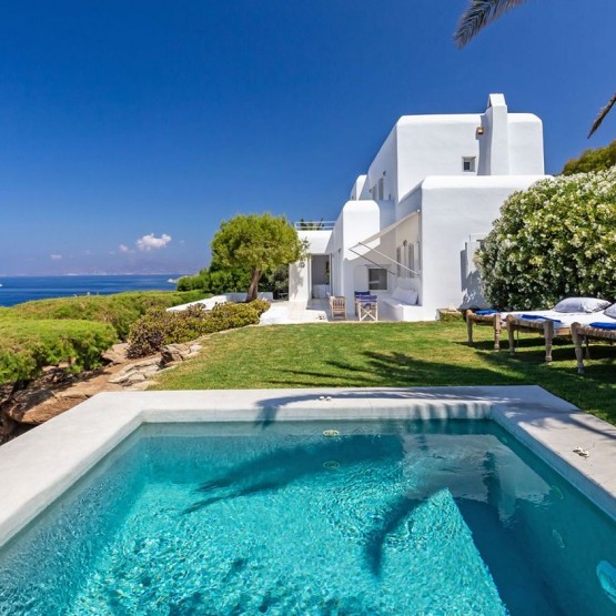 mykonos town villa Oliva