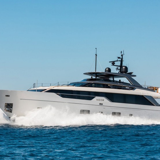 noor ii yacht charter