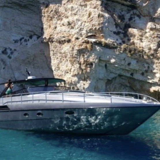 Pershing 40 yacht Mykonos