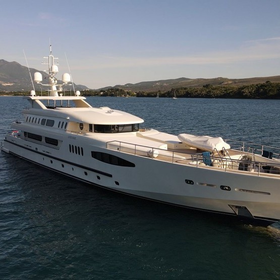 Queen Mare Superyacht