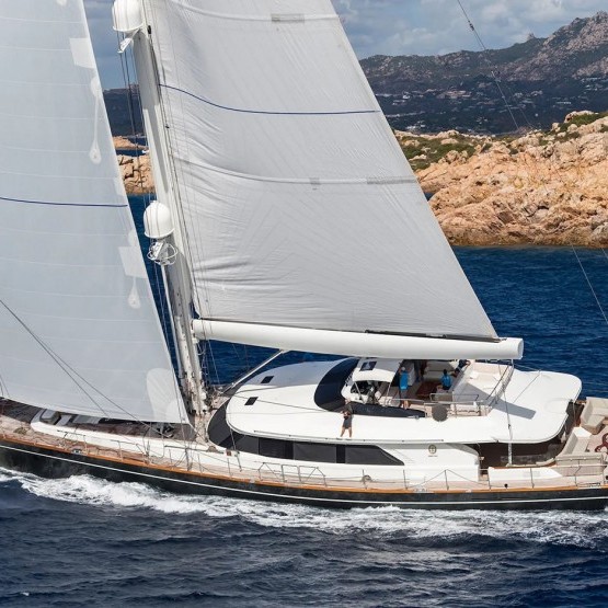 Serenditipy I - Perini Navi sailing yacht charter