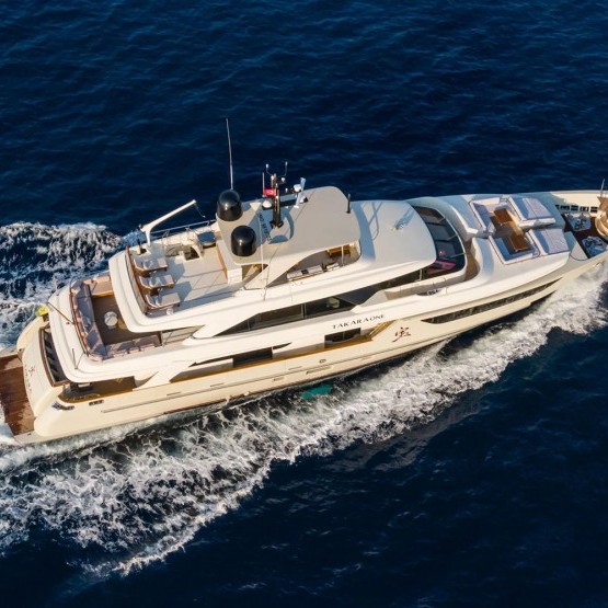 Takara One - 38m Sanlorenzo Yacht Charter