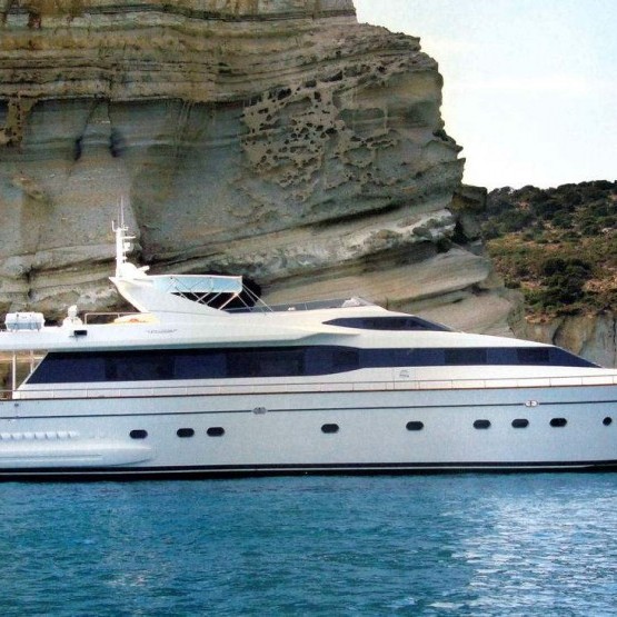 falcon 100 ft yacht mykonos
