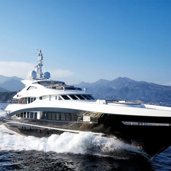 rocket yacht Heesen