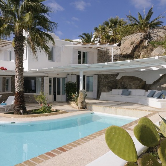 mykonos luxurious villa