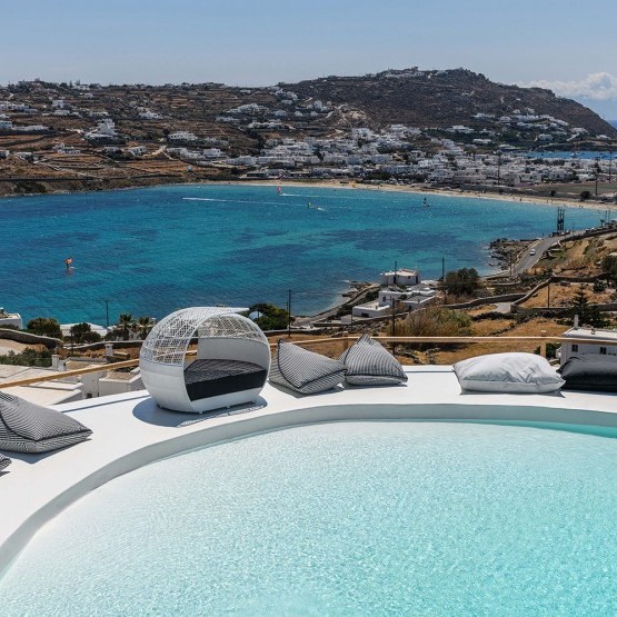 LINNE | Luxury villa for rent in Mykonos